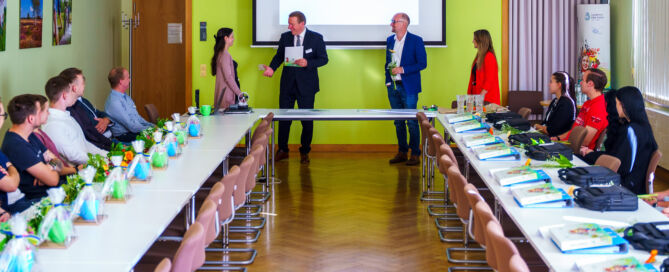 Vier neue Auszubildende starten beim Eigenbetrieb Rettungsdienst ins Berufsleben